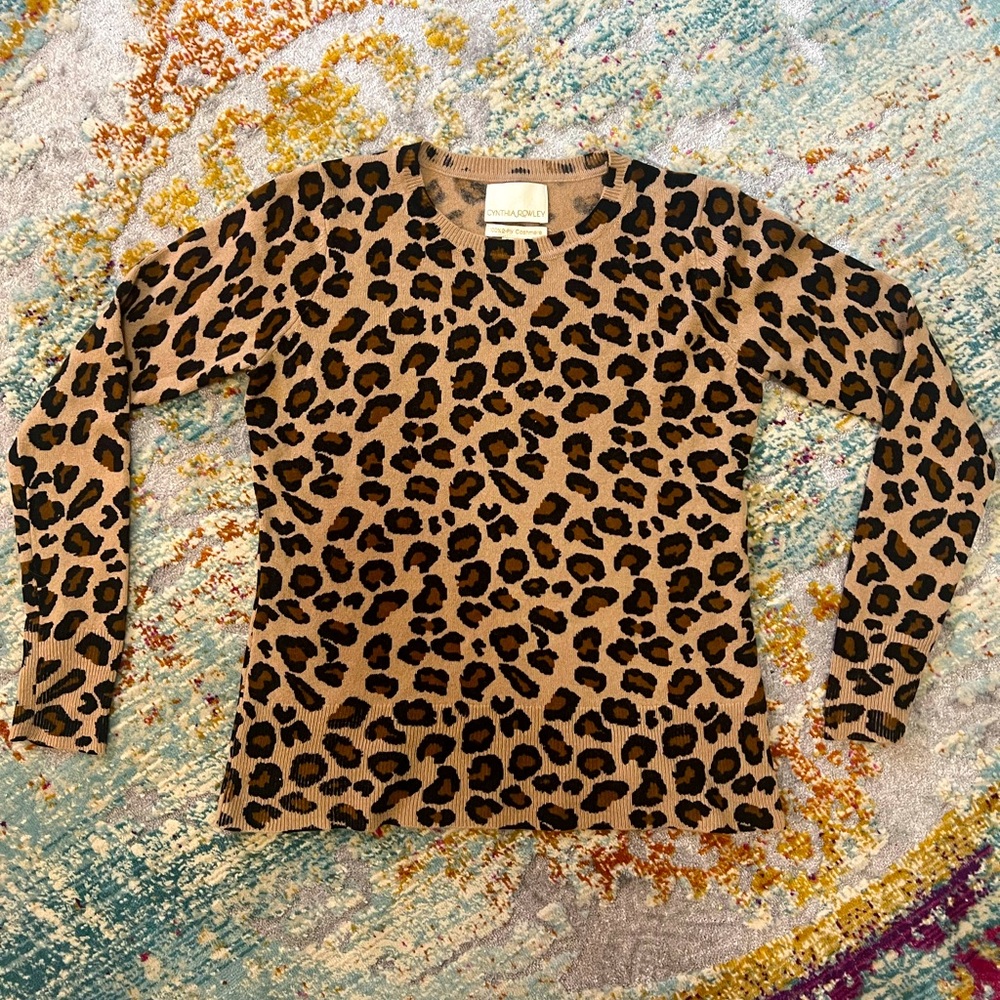 Cynthia Rowley Leopard Print cashmere crewneck sweater